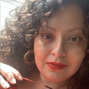 Meet your Posher, Patricia